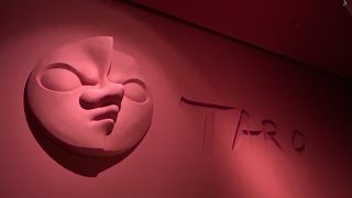 赤は胎内。色彩は重要。広告のない世界は夢