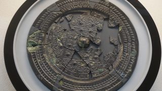 沖津鏡と辺津鏡。我々にとって「鏡」とは、の秀逸な解説をみつけた！